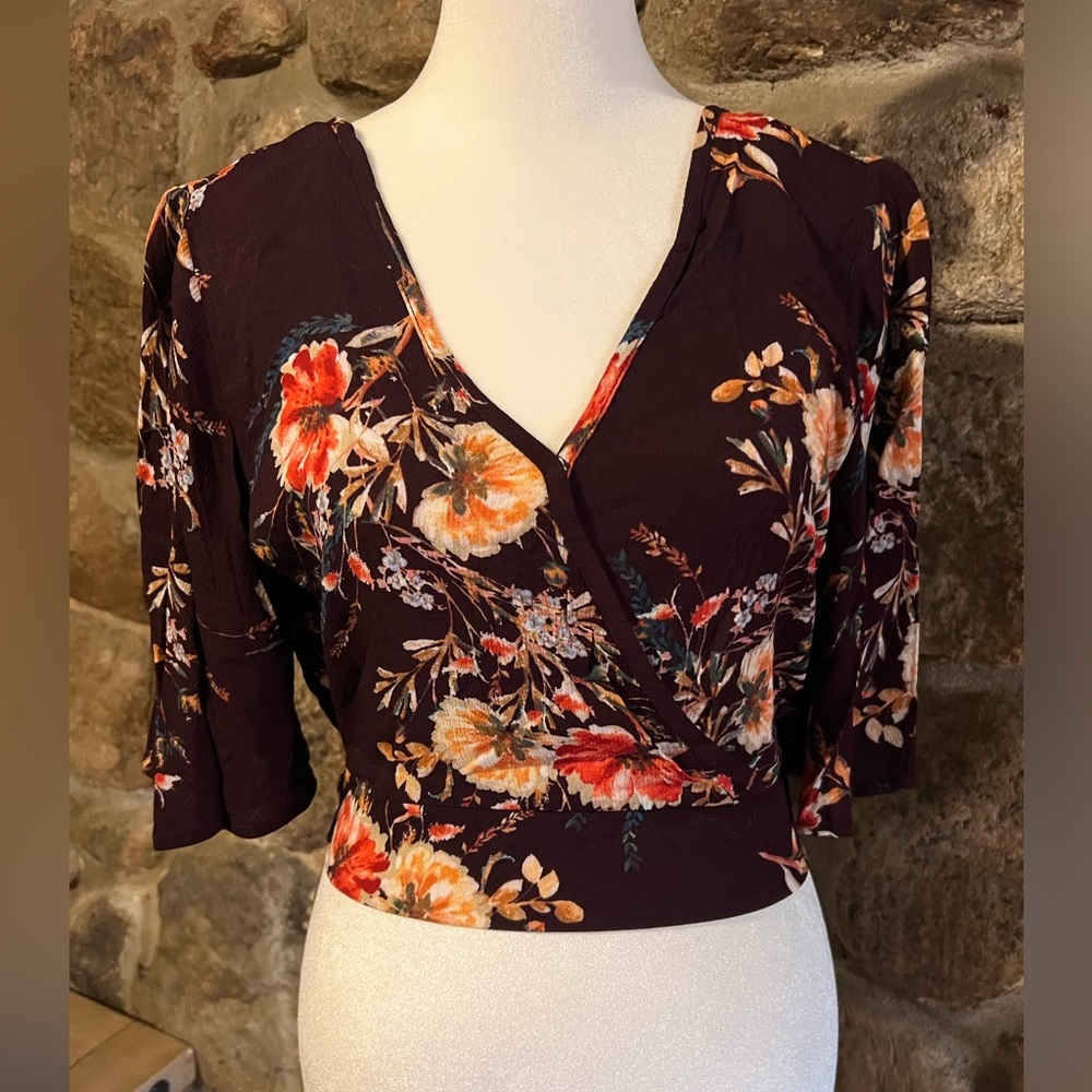 NEW Band of Gypsies Floral Crop Top size small
